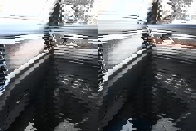 Used 2019 Volkswagen Atlas SEL Premium image 30