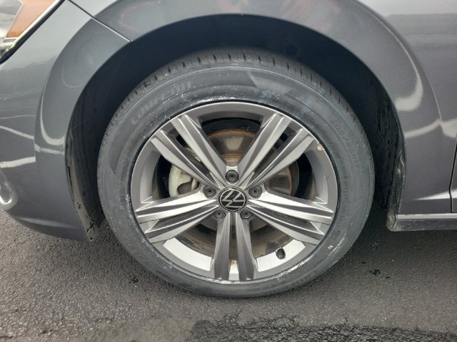Used 2024 Volkswagen Jetta SE w/ Panoramic Sunroof Package FWD image 18