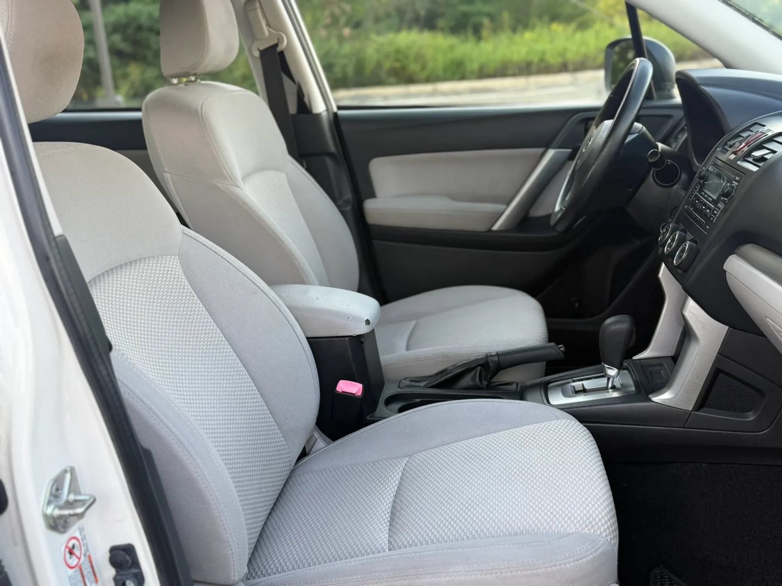 Used 2014 Subaru Forester 2.5i AWD/4WD image 18
