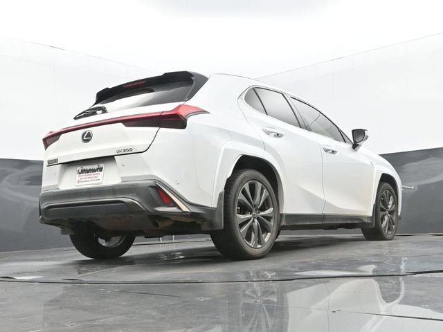 Used 2022 Lexus UX 200 F Sport w/ Accessory Package (Z2) FWD image 11