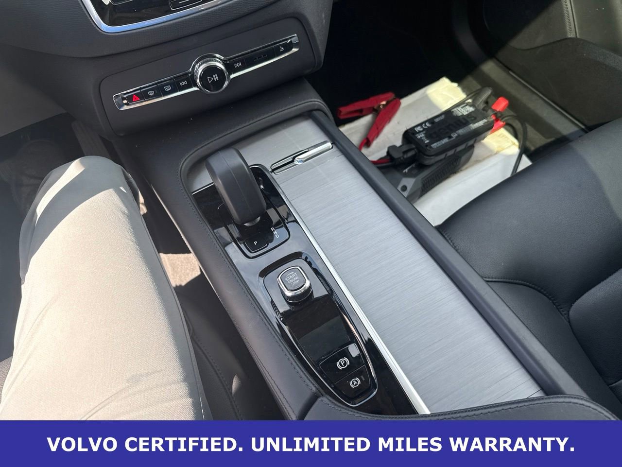 Certified 2025 Volvo XC90 B5 Core AWD/4WD image 28