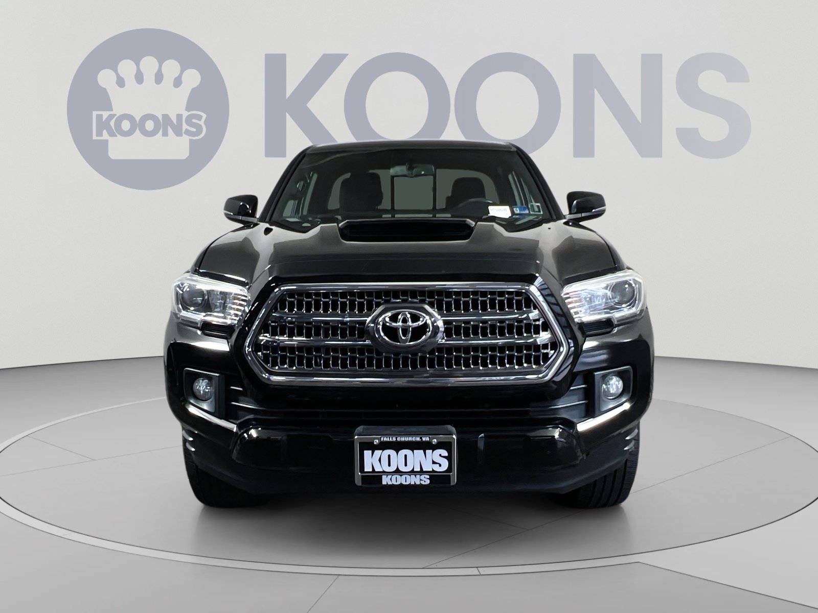 Used 2016 Toyota Tacoma TRD Sport w/ Towing Package AWD/4WD image 4