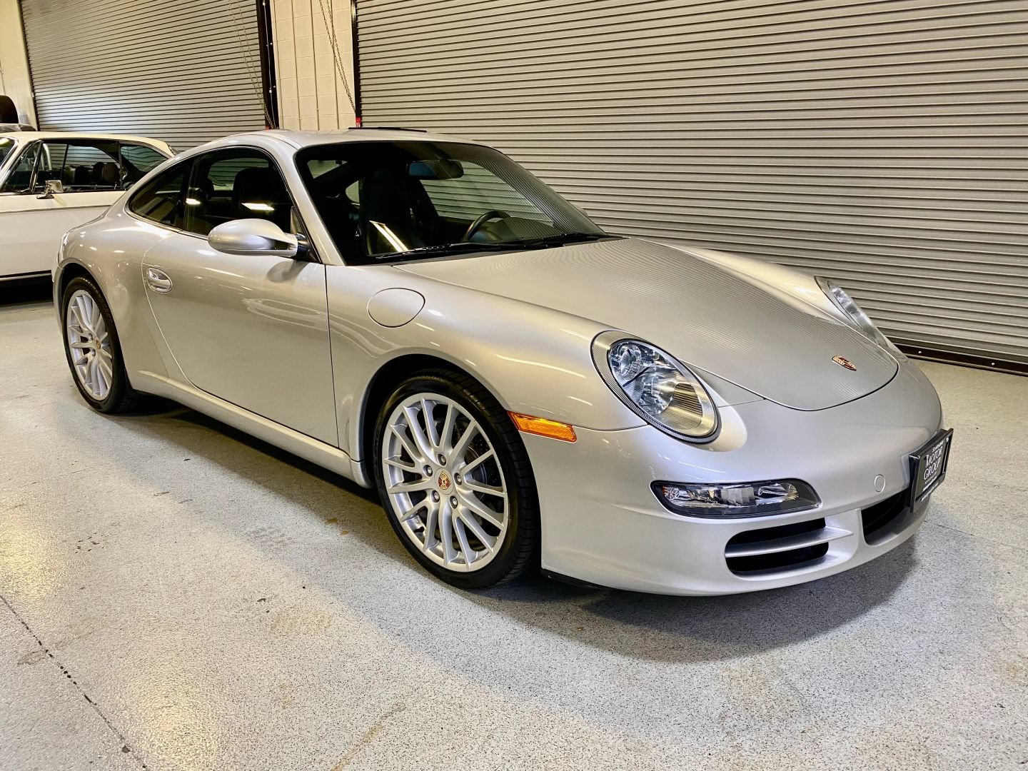 Used 2005 Porsche 911 Carrera RWD image 5