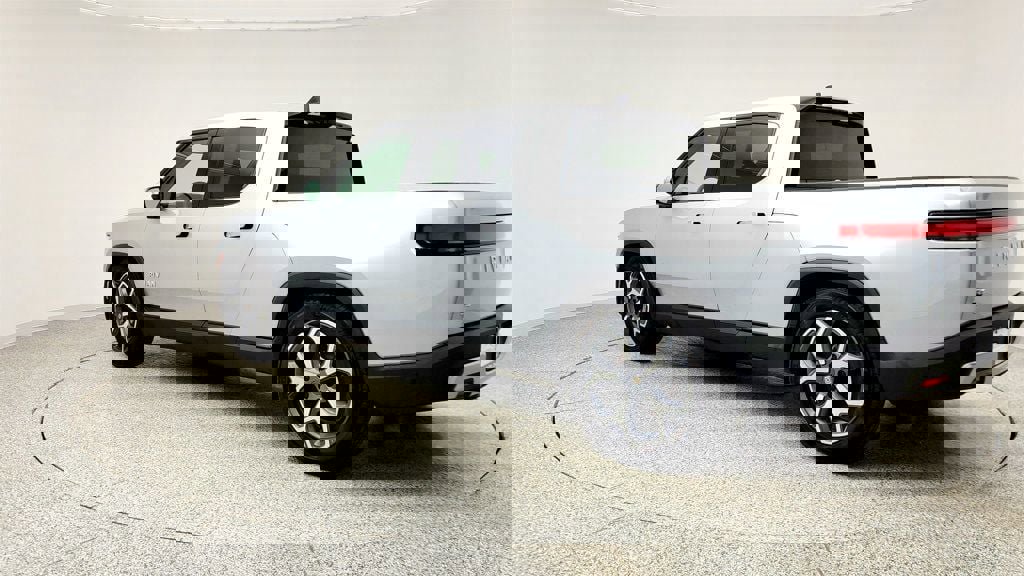 Used 2023 Rivian R1T Adventure image 7