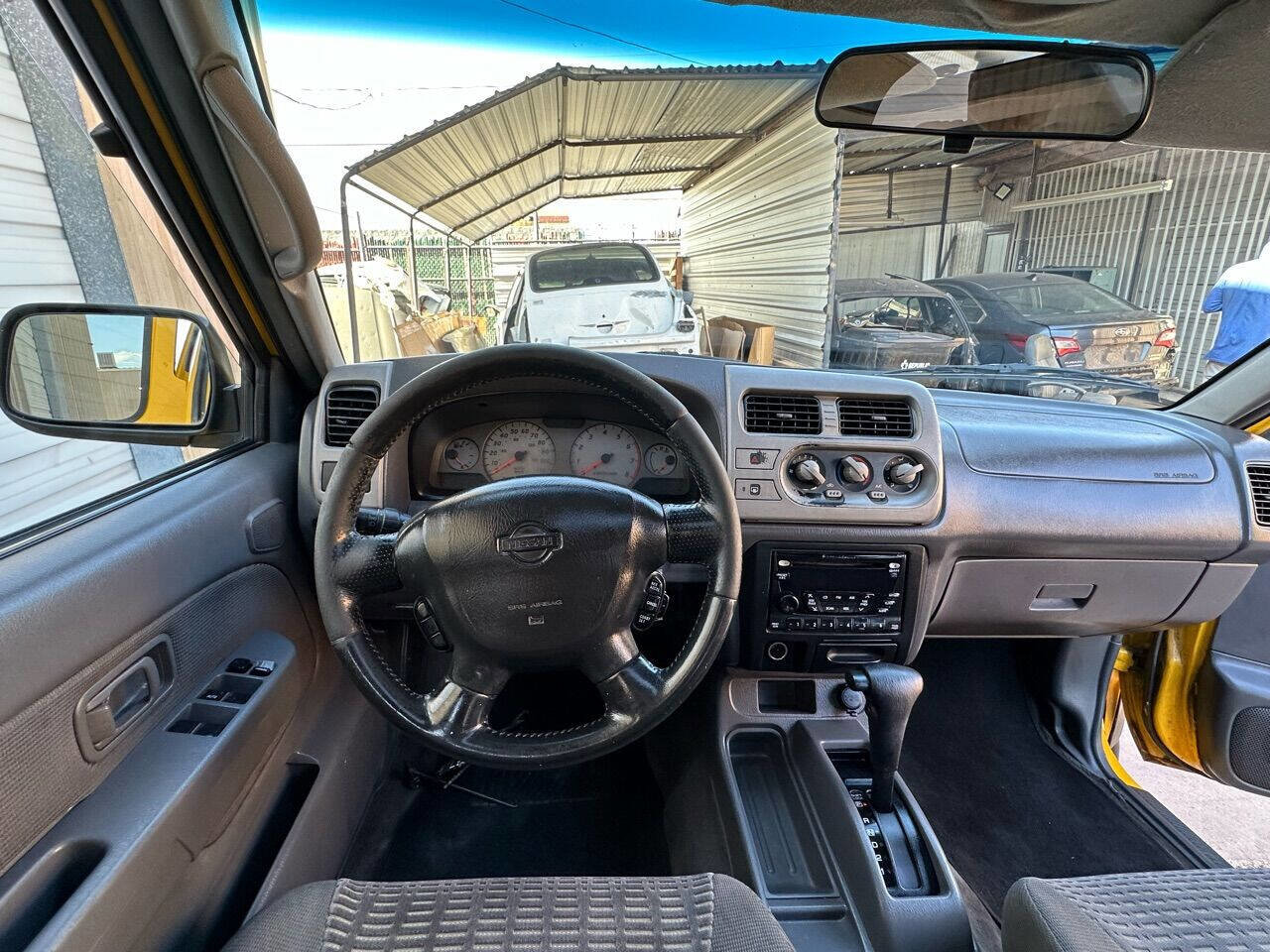 Used 2001 Nissan Xterra SE image 16