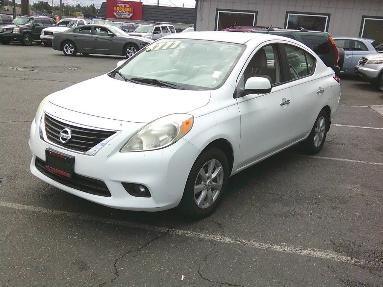 Used 2012 Nissan Versa image 2