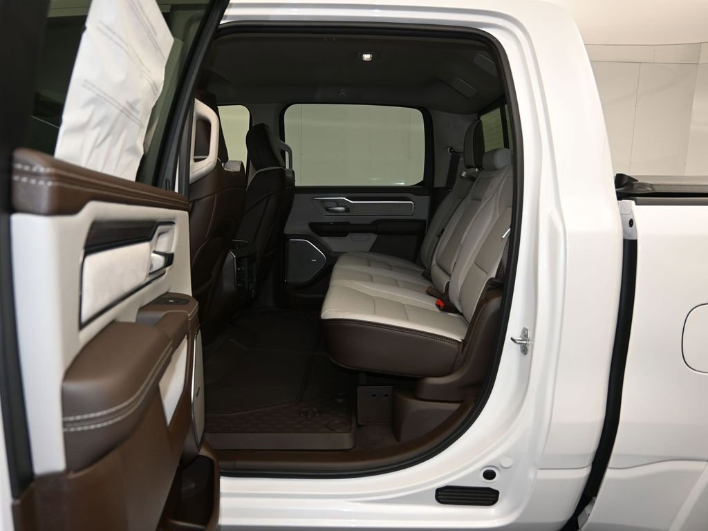 New 2026 RAM 1500 Laramie AWD/4WD image 23