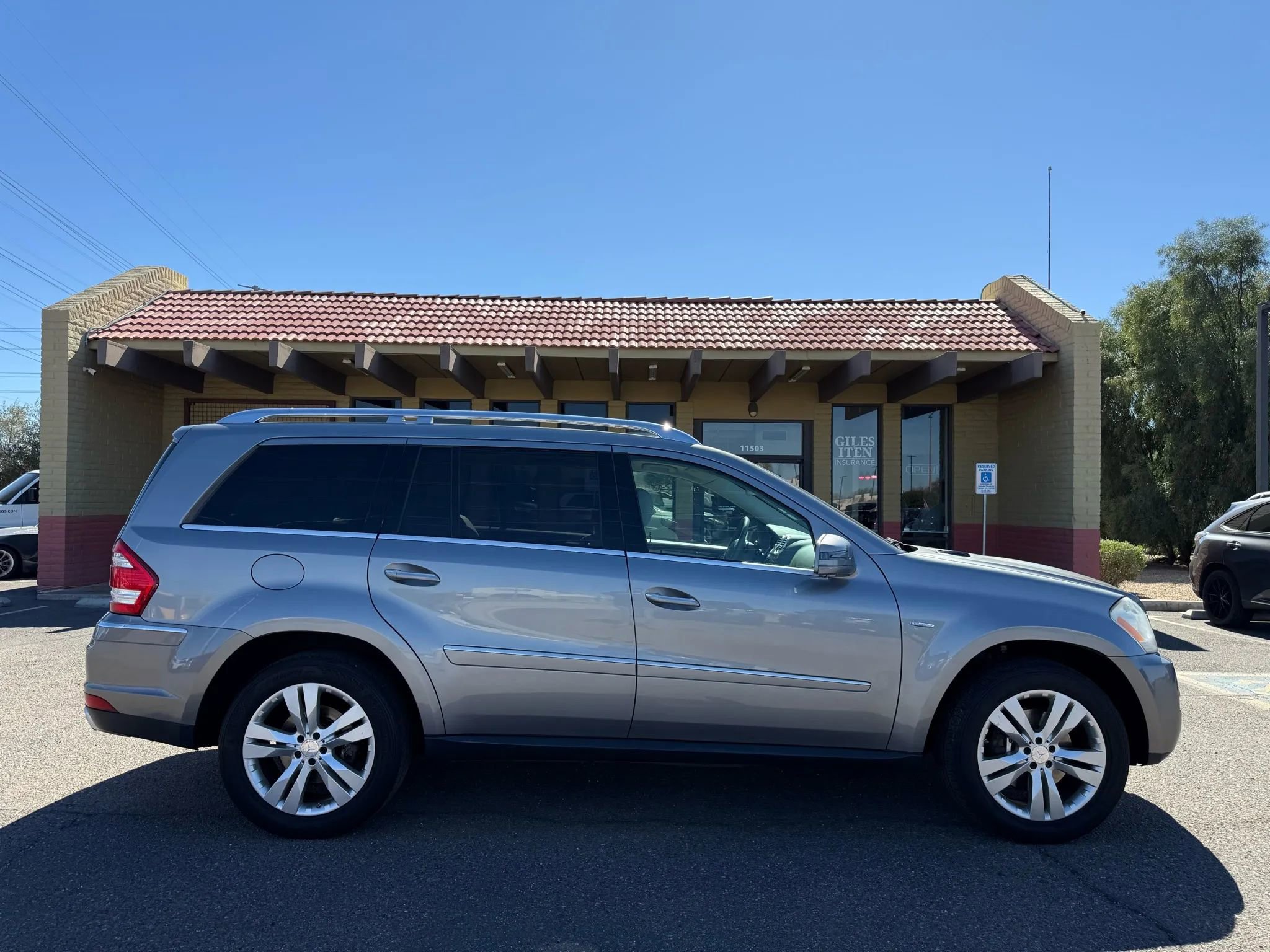 Used 2012 Mercedes-Benz GL 320 BlueTEC 4MATIC image 12