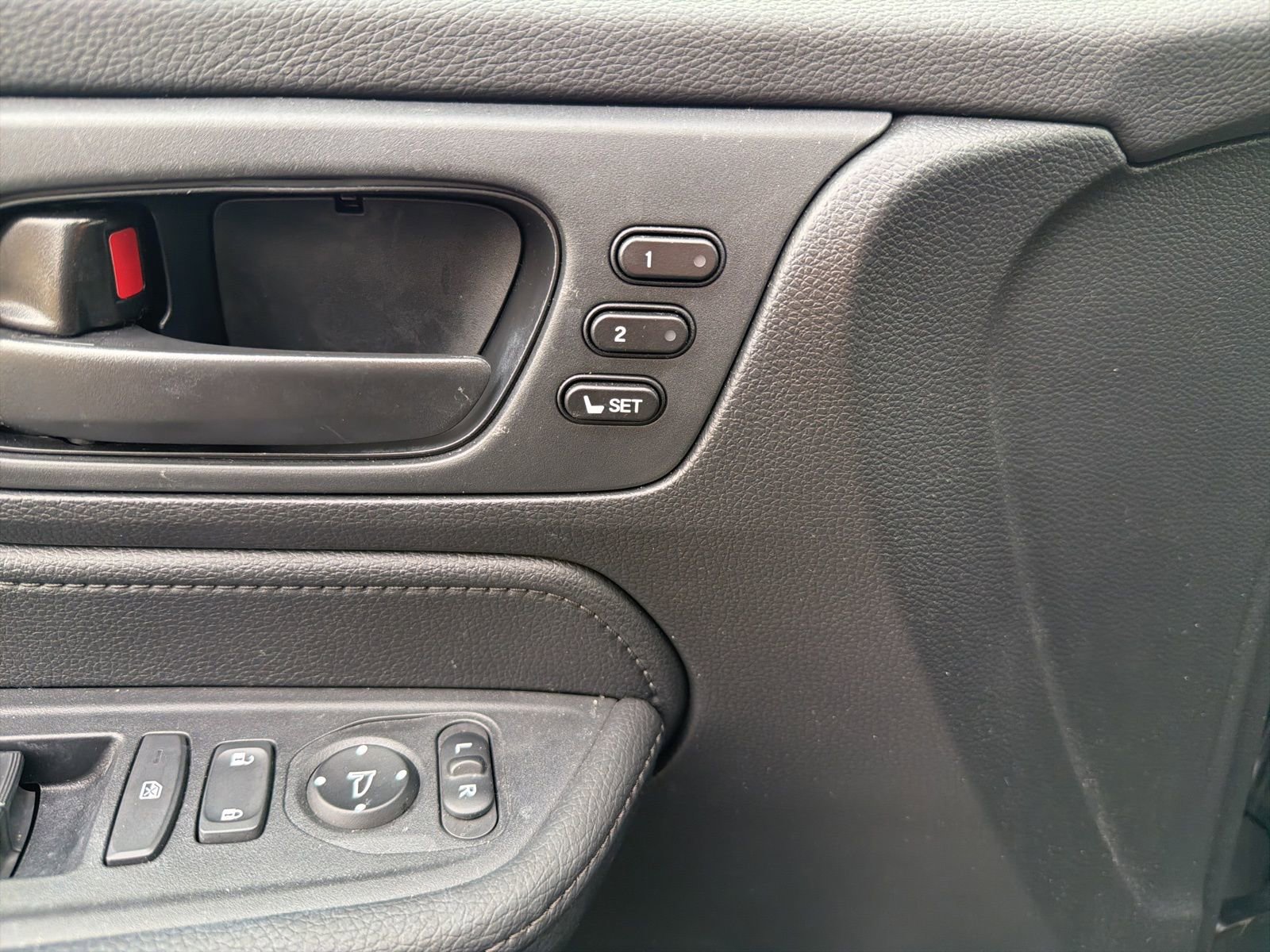 Used 2024 Honda Odyssey Sport image 12