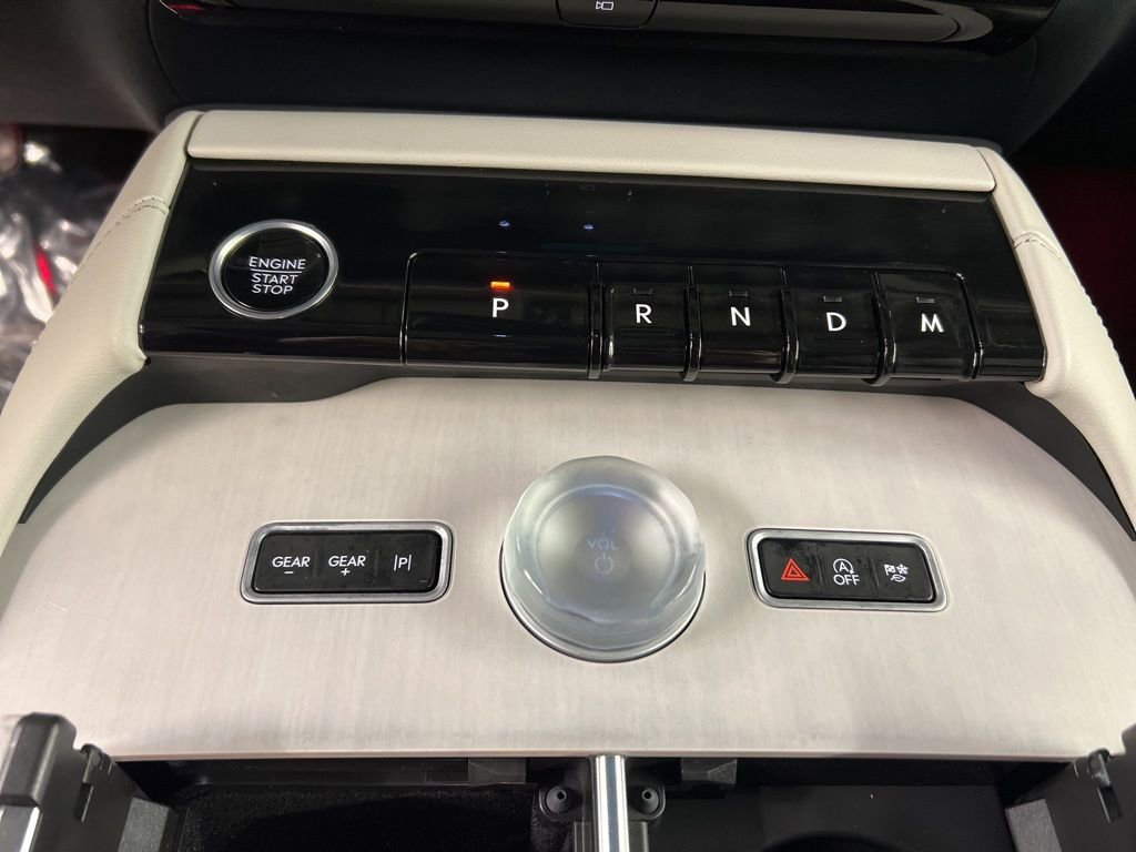 New 2026 Lincoln Navigator Reserve w/ Jet Appearance Package image 16