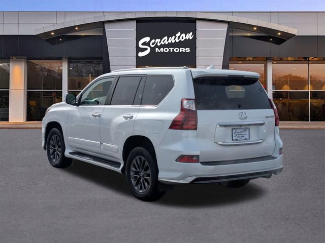 Used 2017 Lexus GX 460 Luxury w/ Sport Design Package image 3