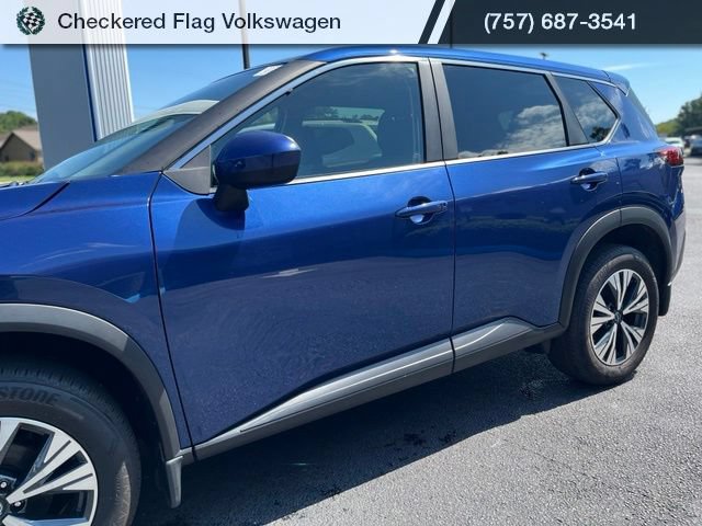 Used 2023 Nissan Rogue SV AWD/4WD image 3