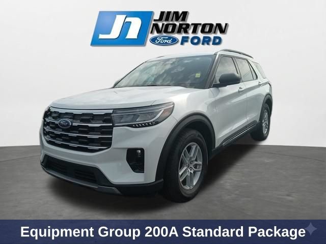 Used 2025 Ford Explorer Active w/ Active Comfort Package RWD image 4