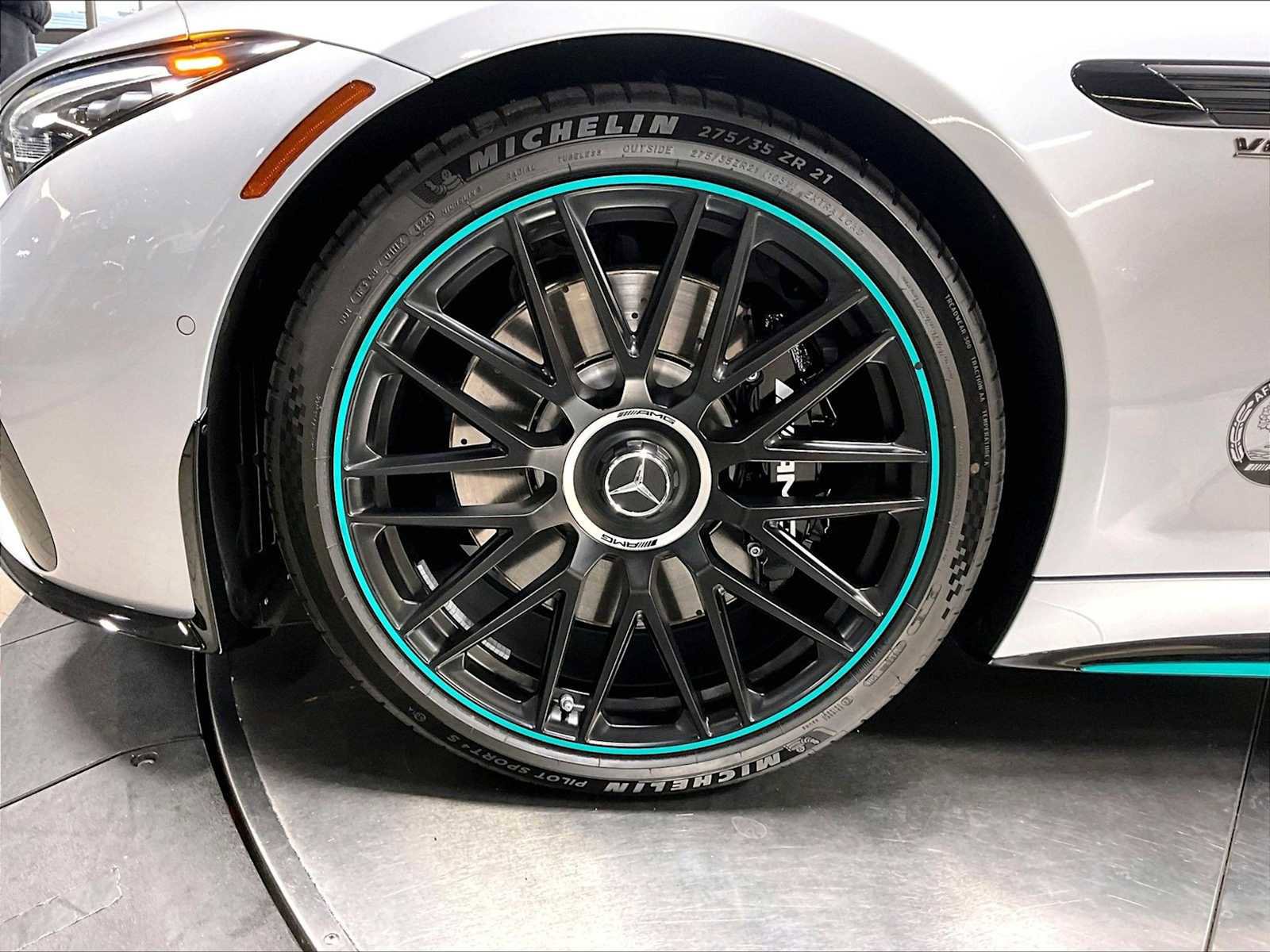 Used 2024 Mercedes-Benz SL 63 AMG 4MATIC image 14