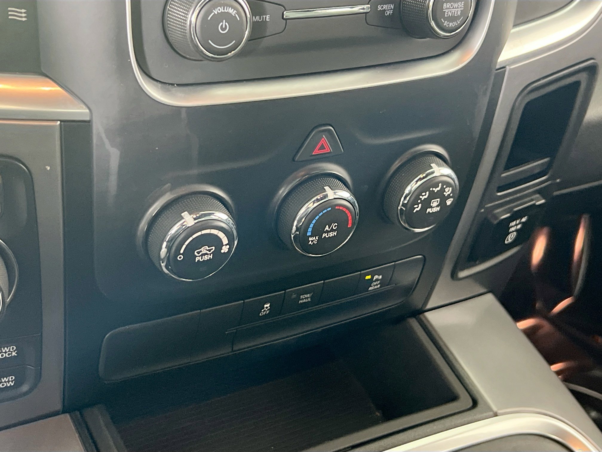 Used 2022 RAM 1500 Classic Warlock w/ Technology Package I image 15