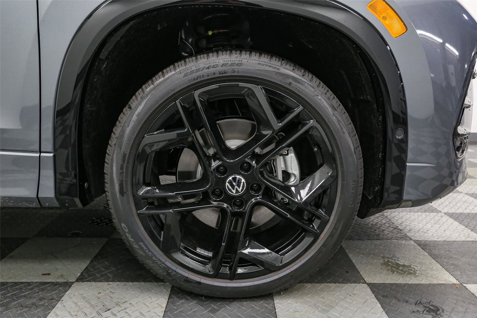 New 2026 Volkswagen Tiguan SE R-Line AWD/4WD image 13