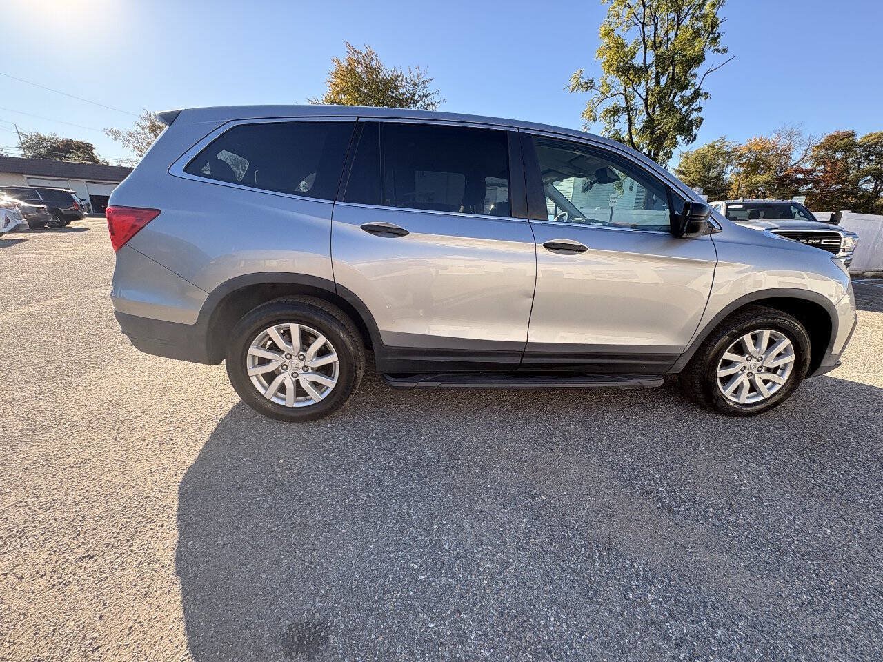 Used 2019 Honda Pilot LX image 6