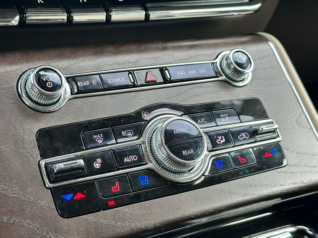 Used 2022 Lincoln Aviator Reserve w/ Equipment Group 201A image 19