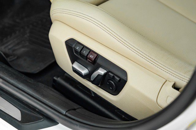 Used 2018 BMW 330e RWD image 31