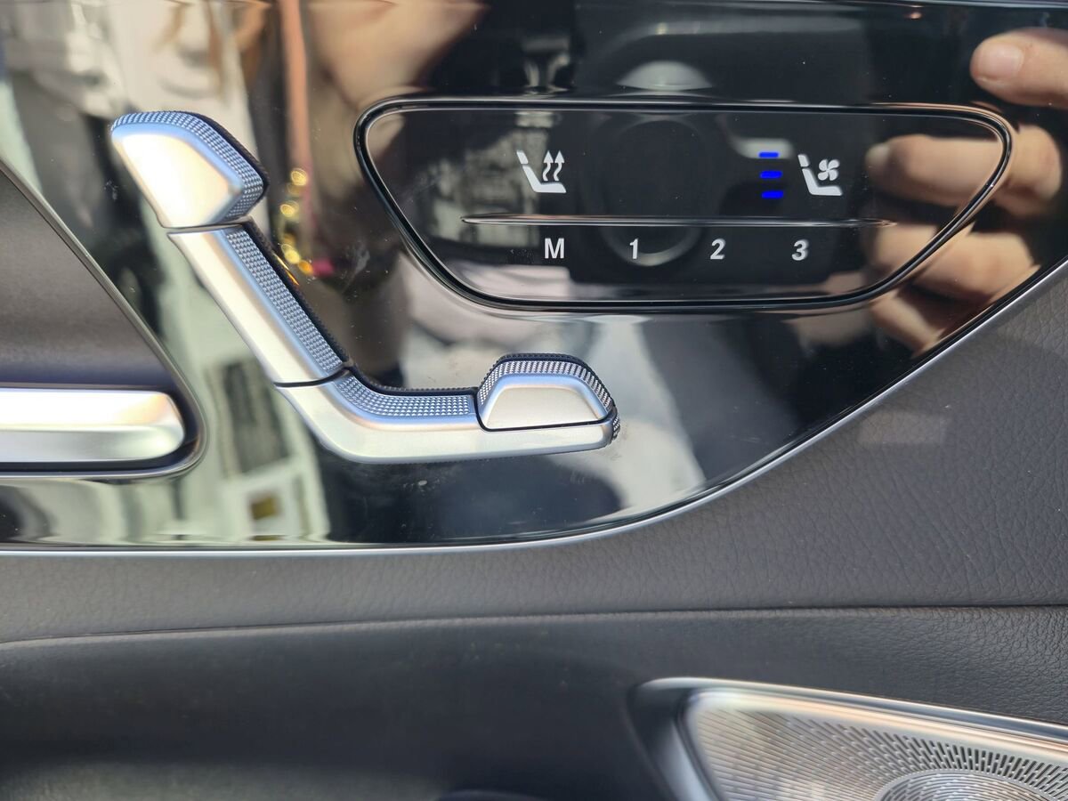 New 2025 Mercedes-Benz GLC 300 4MATIC image 16