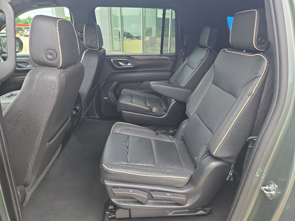 Certified 2023 Chevrolet Suburban Premier AWD/4WD image 13
