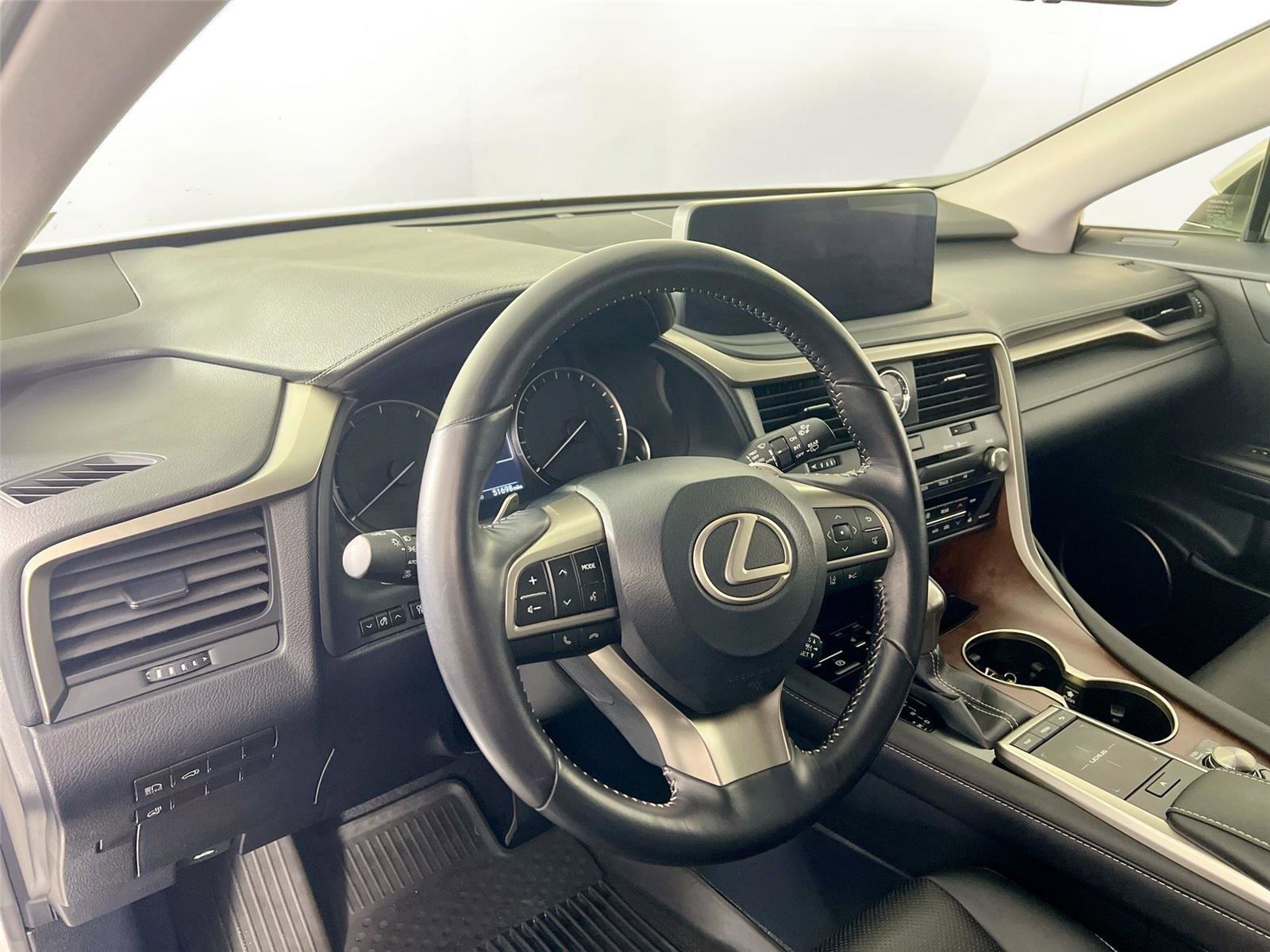 Used 2022 Lexus RX 350L Premium w/ Premium Package AWD/4WD image 10