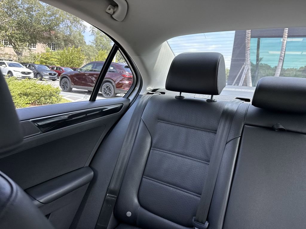 Used 2017 Volkswagen Jetta SEL FWD image 17