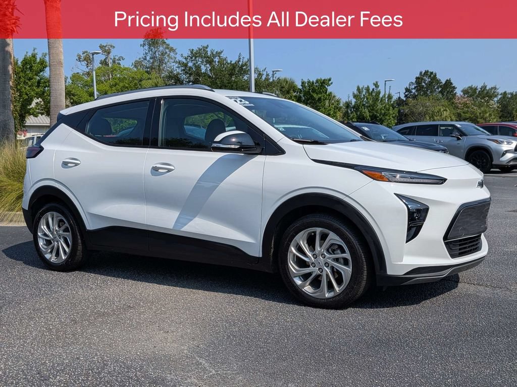 Used 2023 Chevrolet Bolt EUV LT FWD image 2