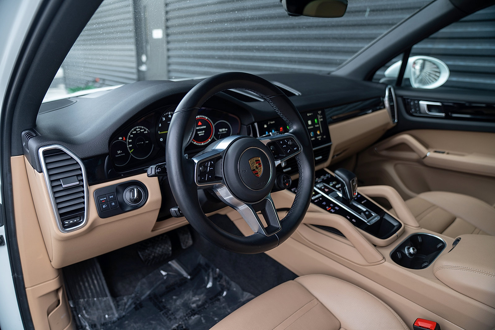 Certified 2022 Porsche Cayenne E-Hybrid image 4