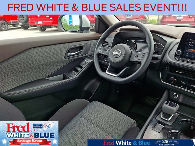 Used 2023 Nissan Rogue SV AWD/4WD image 14
