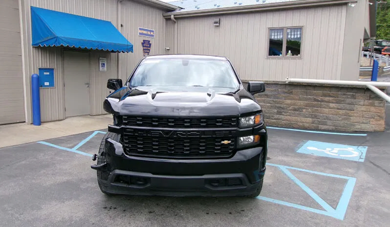 Used 2019 Chevrolet Silverado 1500 Custom w/ Custom Convenience Package AWD/4WD image 2