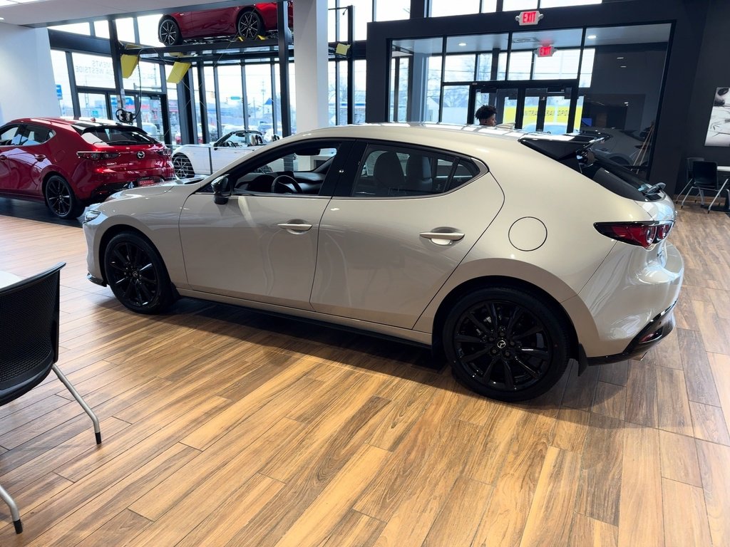 New 2026 MAZDA MAZDA3 Hatchback w/Premium Plus Pkg image 7