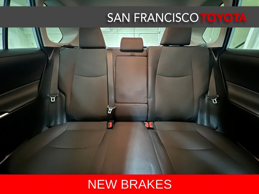 Used 2021 Toyota RAV4 LE image 13