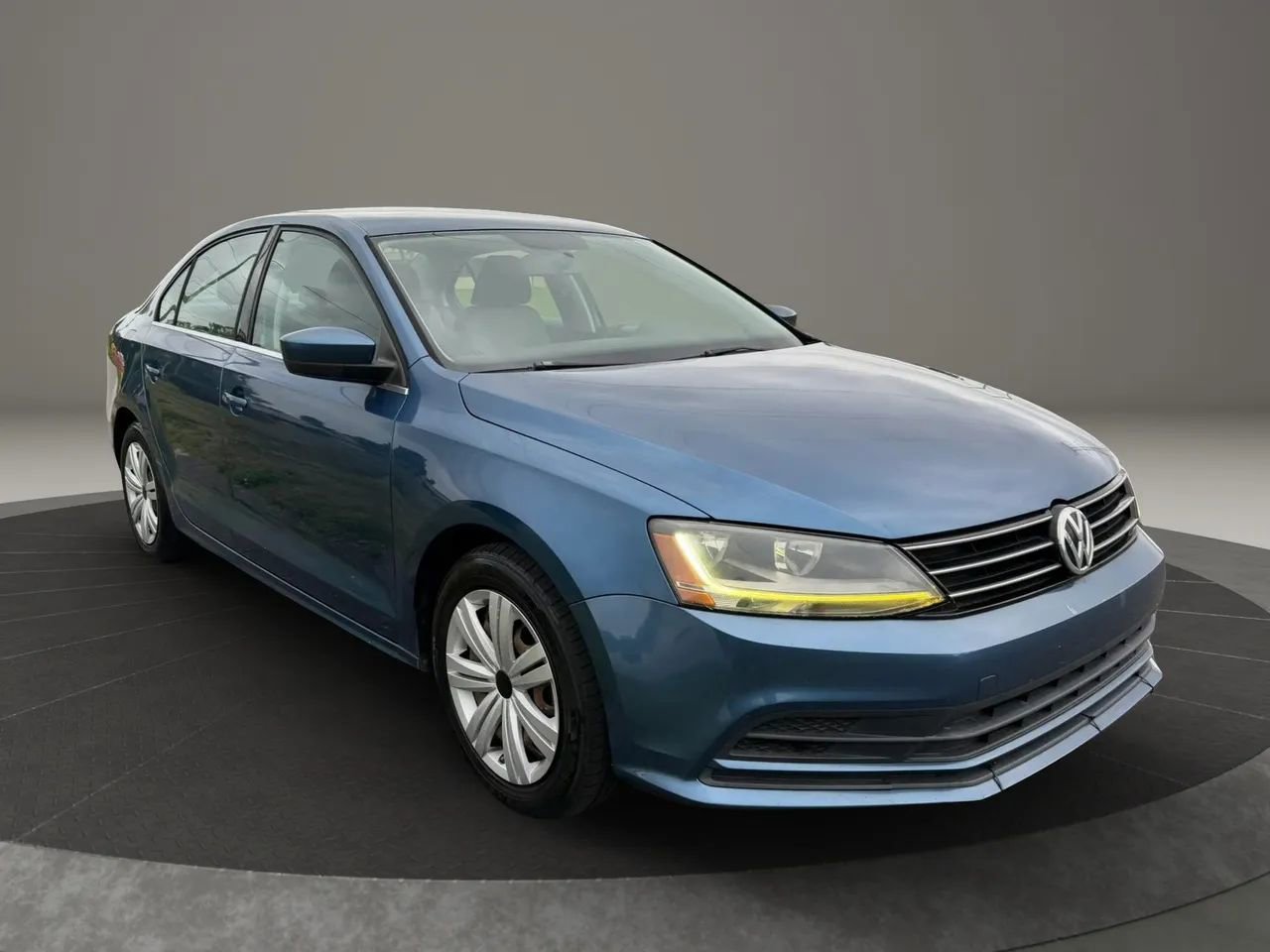 Used 2017 Volkswagen Jetta S FWD image 2