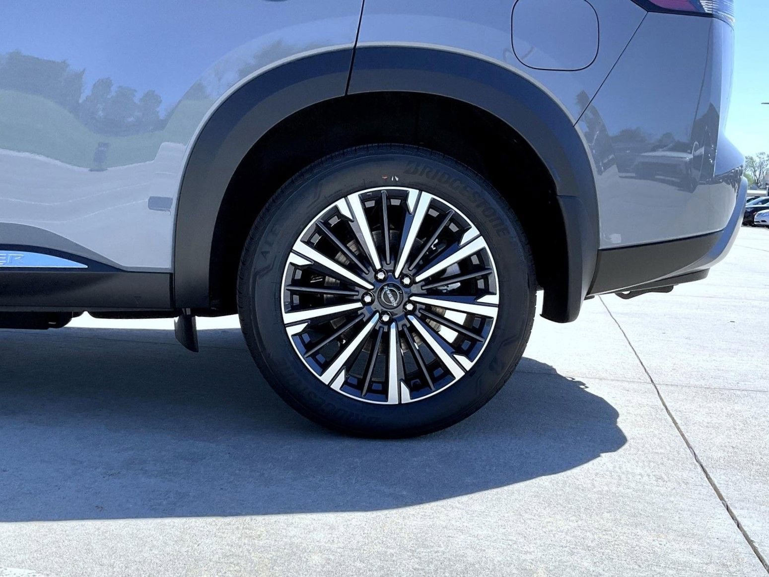 New 2026 Nissan Pathfinder Platinum AWD/4WD image 25