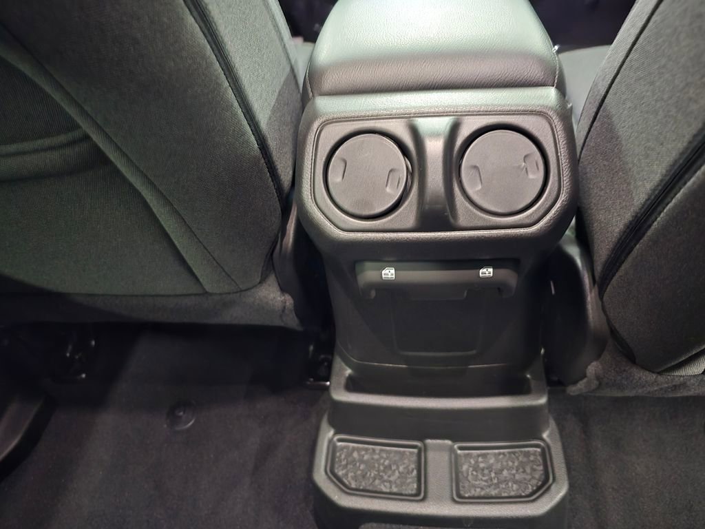 Used 2025 Jeep Wrangler Sport S image 36