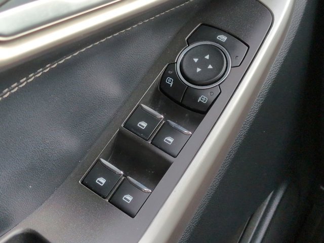 Used 2023 Ford Explorer XLT w/ Equipment Group 202A AWD/4WD image 22