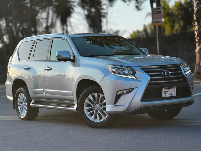 Used 2014 Lexus GX 460 w/ Premium Package AWD/4WD image 2