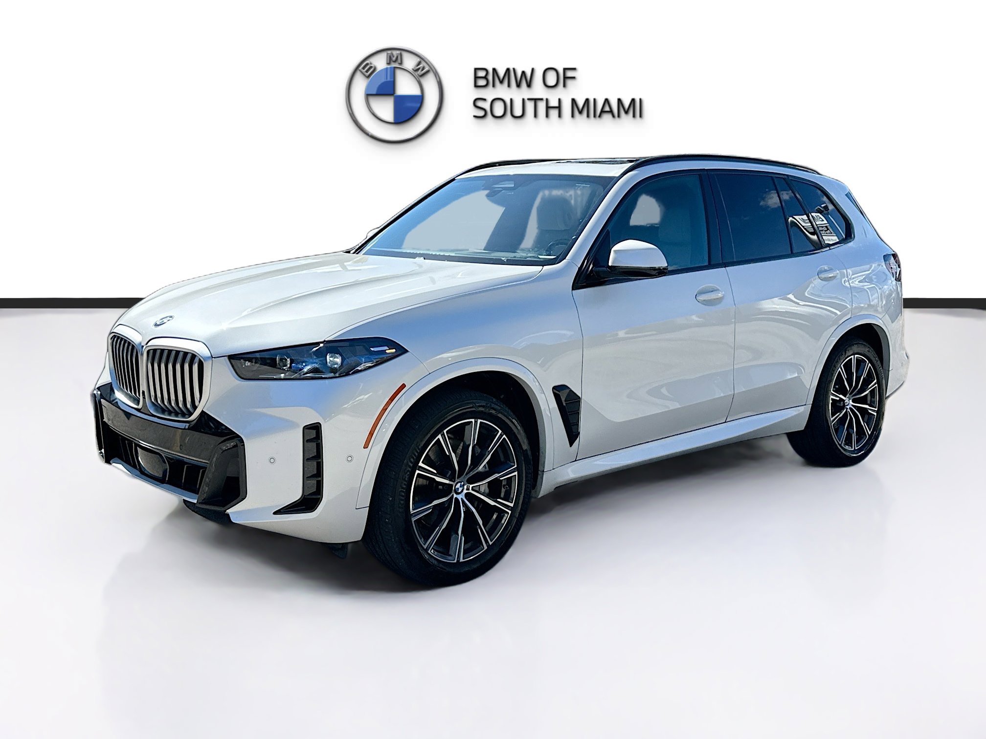 Certified 2024 BMW X5 sDrive40i w/ M Sport Package image 3