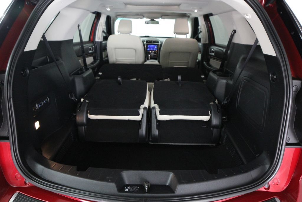 Used 2018 Ford Explorer Platinum AWD/4WD image 35