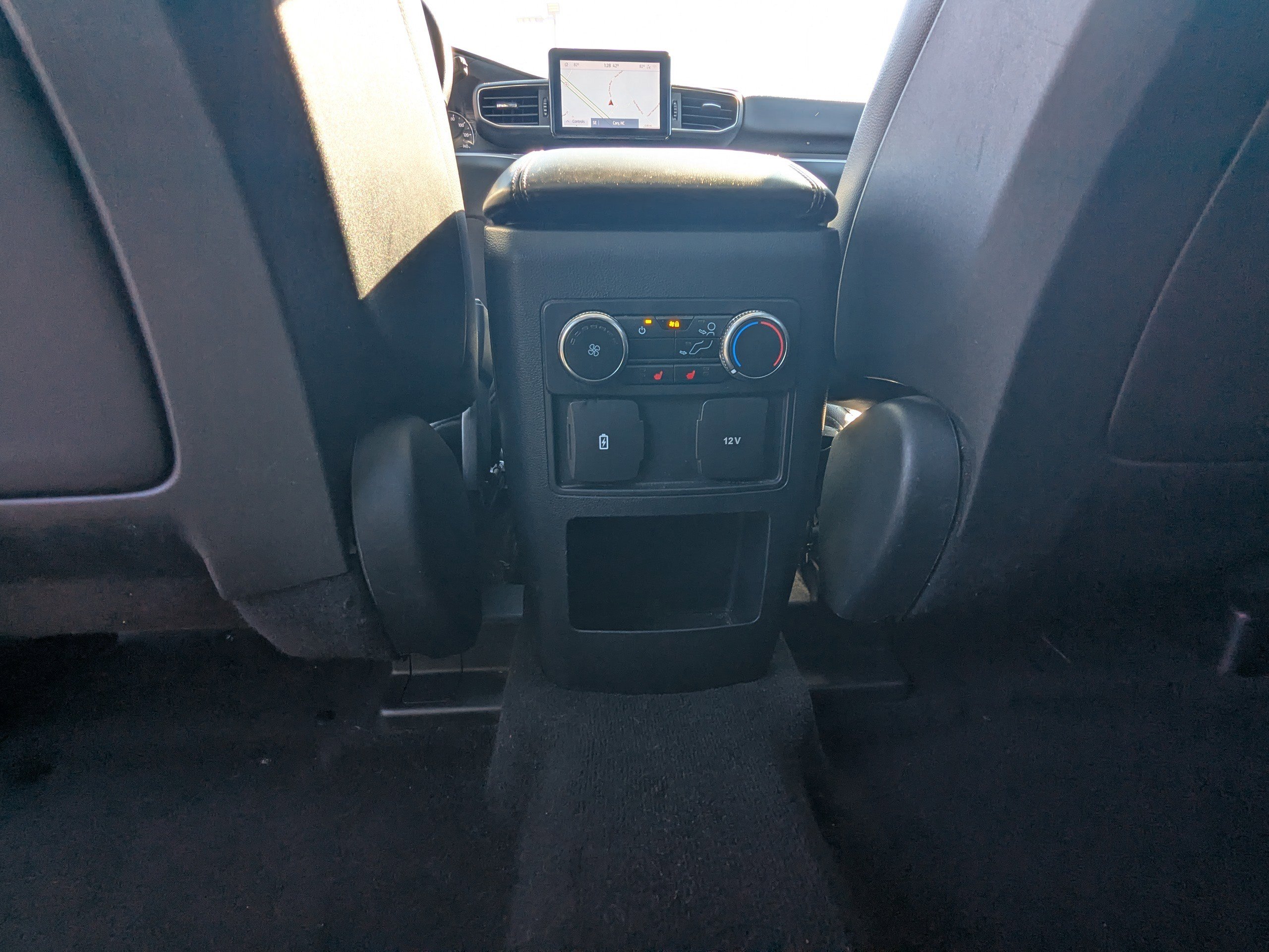 Used 2020 Ford Explorer XLT w/ Equipment Group 202A image 14