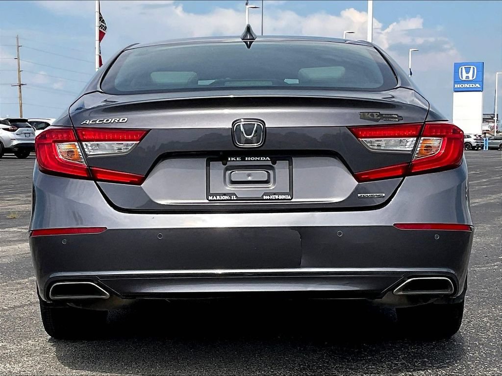 Certified 2018 Honda Accord Touring image 3