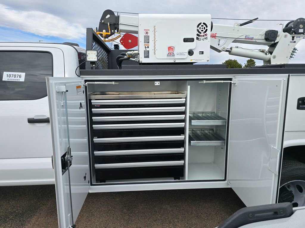 New 2026 Ford F550 4x4 Crew Cab image 24