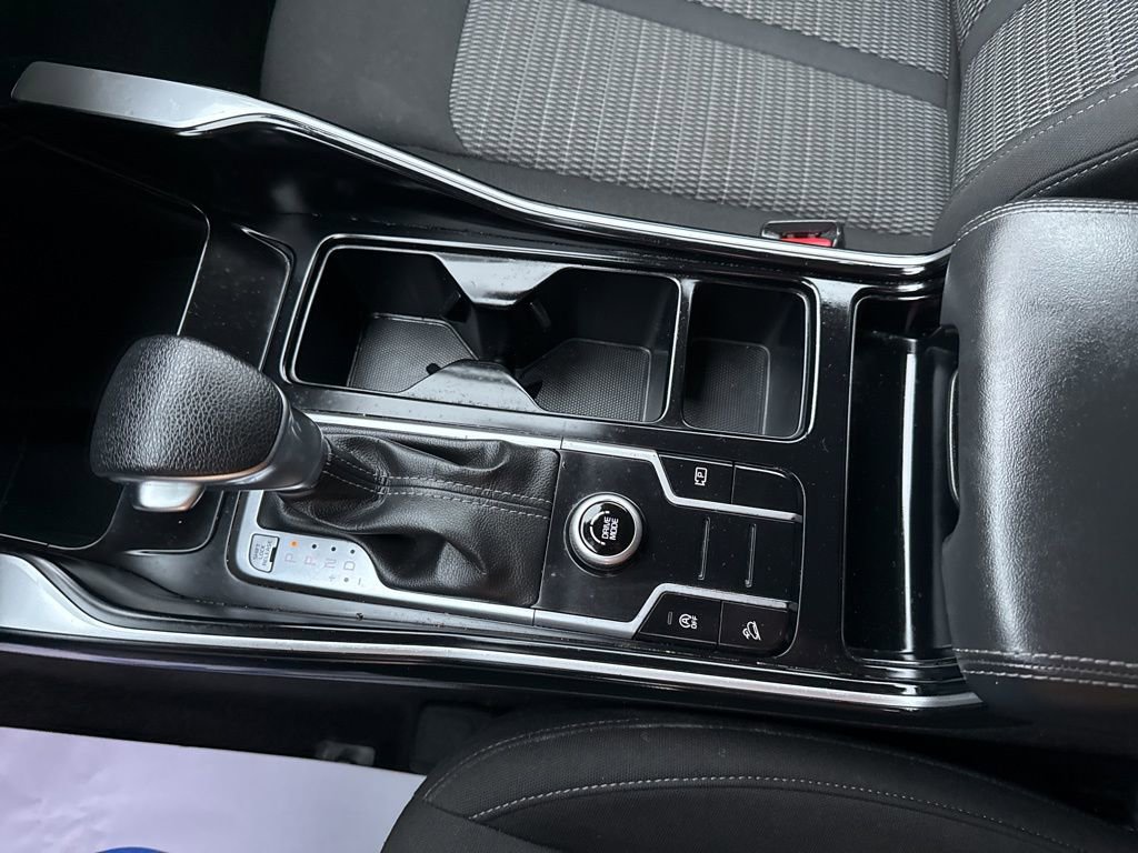 Used 2023 Kia Sorento LX image 30
