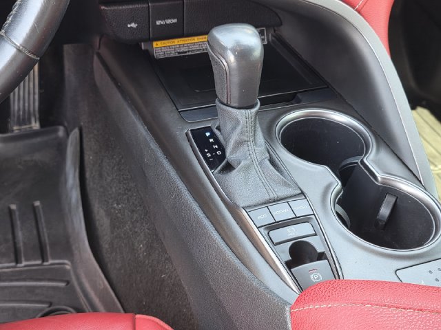 Used 2021 Toyota Camry XSE FWD image 23