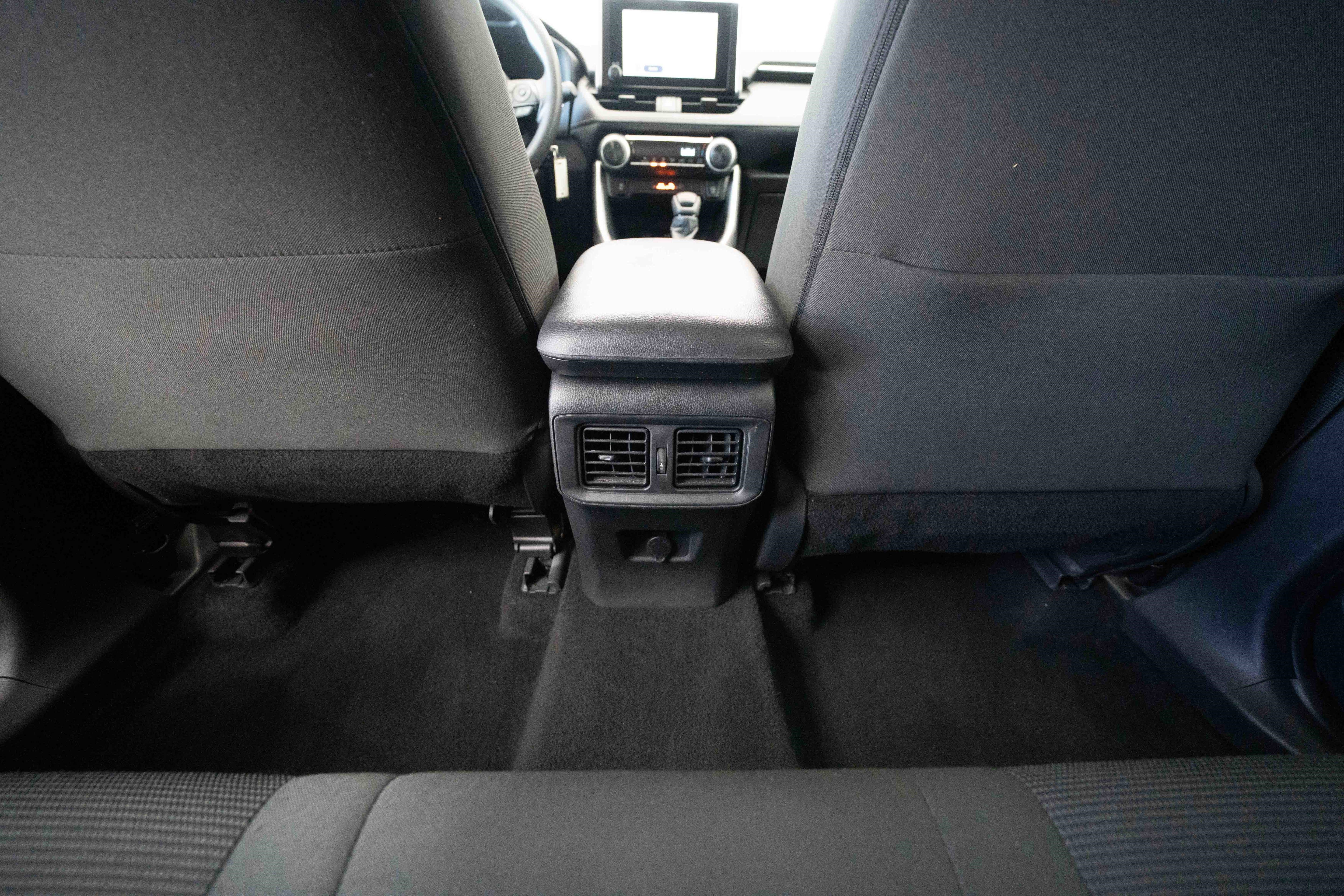 Used 2024 Toyota RAV4 LE image 22