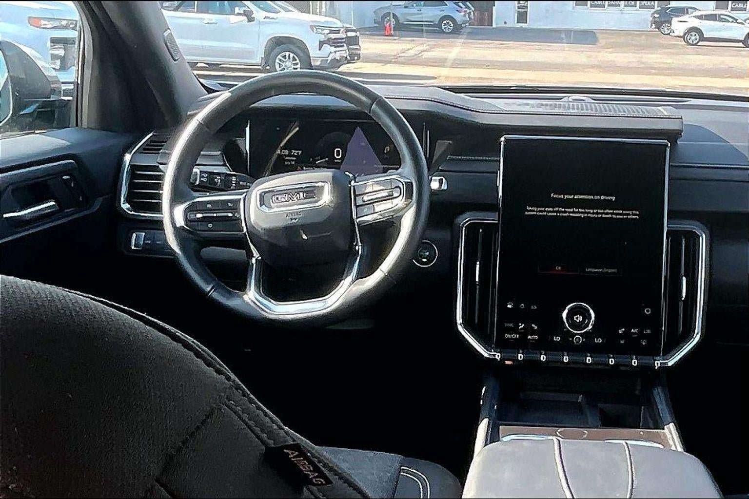 Used 2025 GMC Acadia Elevation AWD/4WD image 5