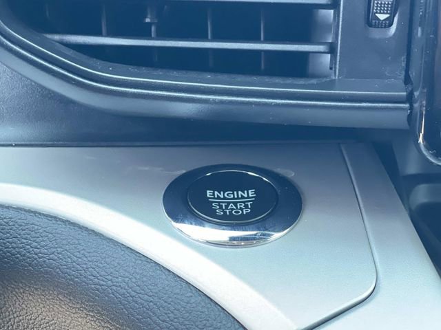 Used 2023 Ford Explorer XLT image 18