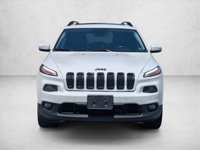 Used 2018 Jeep Cherokee Limited w/ Technology Group AWD/4WD image 2