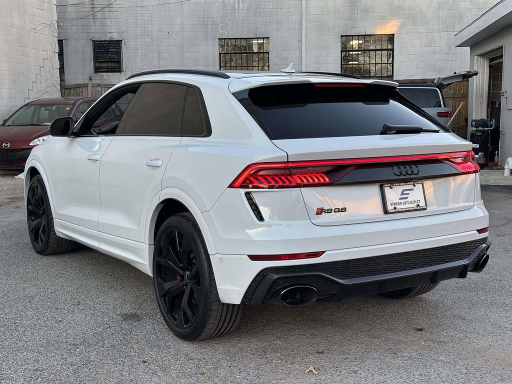 Used 2024 Audi RS Q8 AWD/4WD image 8
